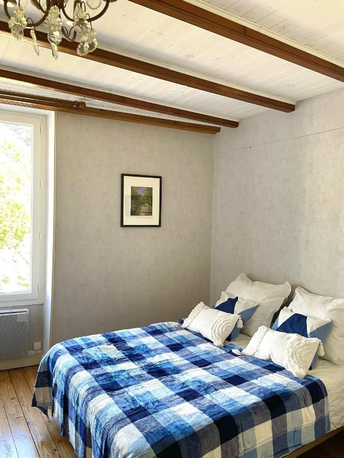 Chez Sarah - L'Escapade Bed and Breakfast Javerlhac-et-la-Chapelle-Saint-Robert Εξωτερικό φωτογραφία