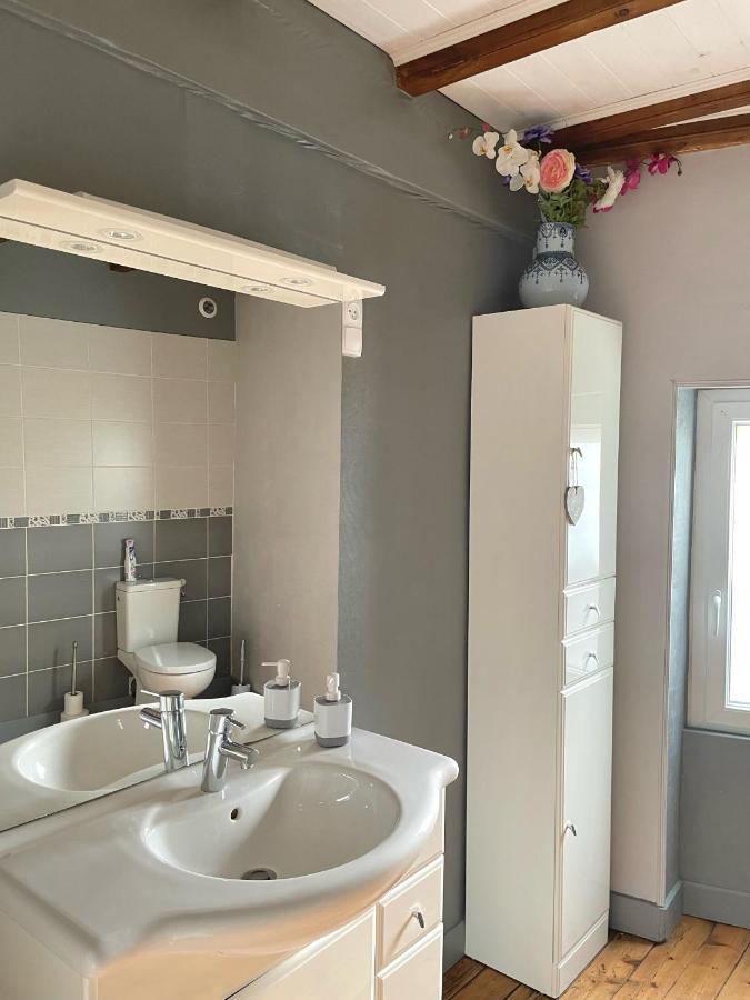 Chez Sarah - L'Escapade Bed and Breakfast Javerlhac-et-la-Chapelle-Saint-Robert Εξωτερικό φωτογραφία