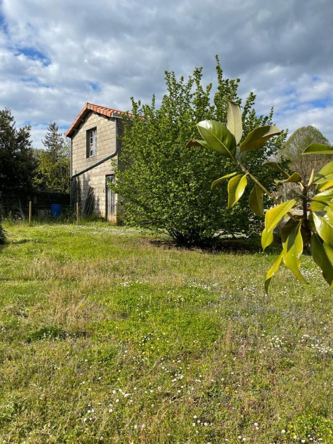 Chez Sarah - L'Escapade Bed and Breakfast Javerlhac-et-la-Chapelle-Saint-Robert Εξωτερικό φωτογραφία