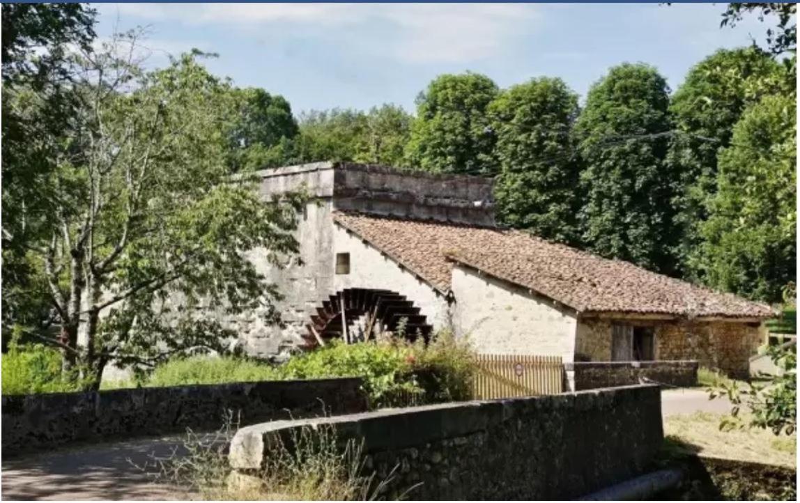 Chez Sarah - L'Escapade Bed and Breakfast Javerlhac-et-la-Chapelle-Saint-Robert Εξωτερικό φωτογραφία